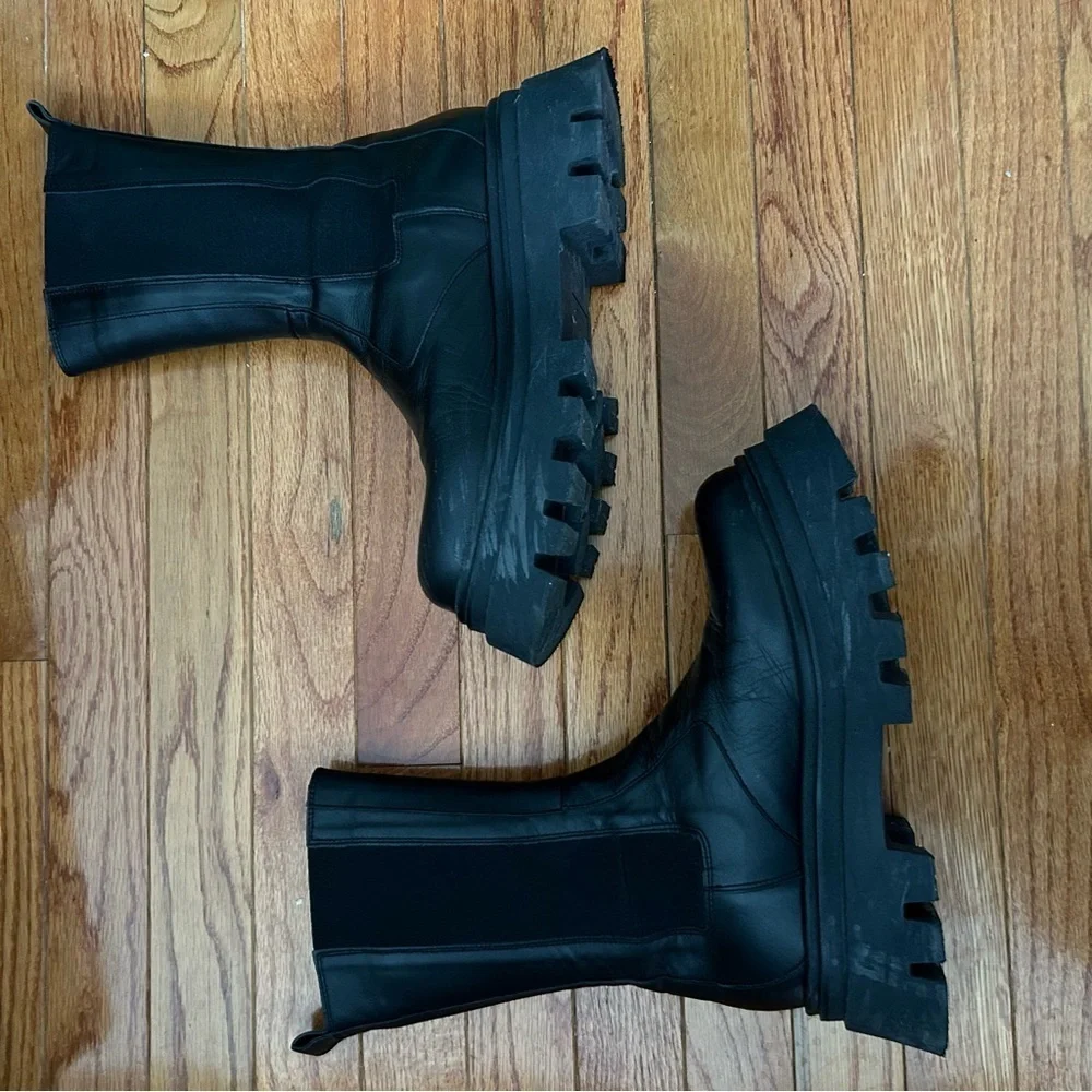 Alohas All Rounder Boots in Black